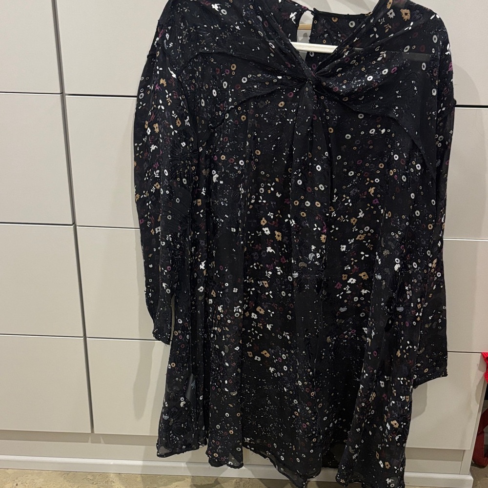 Club Monaco Black Floral Long-Sleeve Dress